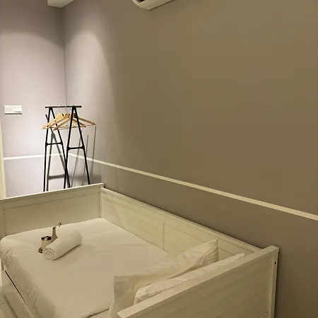 Modern Suites At Arte Mont Kiara By Iconique Kuala Lumpur Room photo