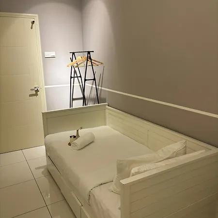 Modern Suites At Arte Mont Kiara By Iconique Kuala Lumpur Exterior photo