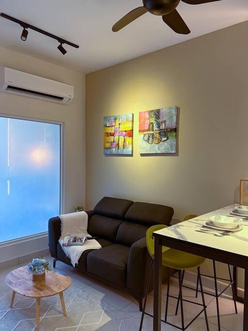Modern At Arte Mont Kiara By Iconique Pangsapuri Kuala Lumpur